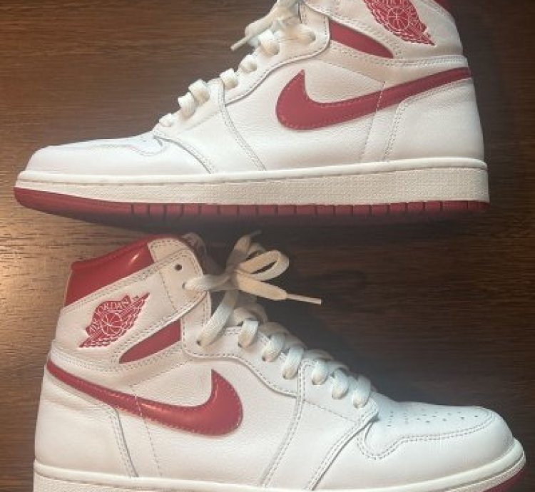 Air Jordan 1 Retro High Og Metallic Red