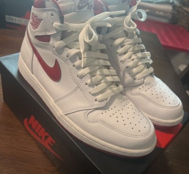 Air Jordan 1 Retro High Og Metallic Red