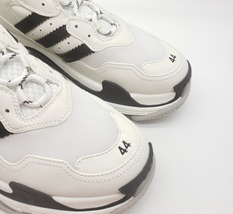 Collab Triple Sneakers 44