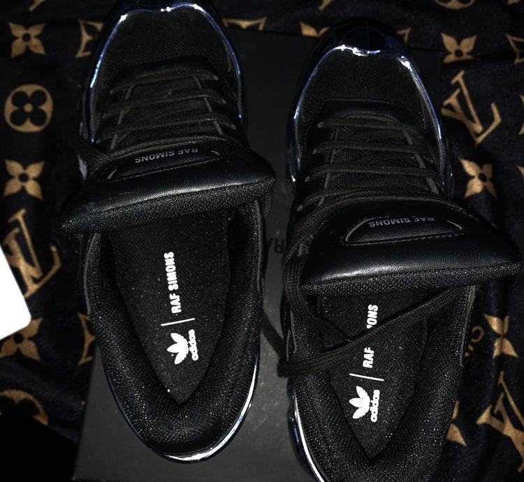 Core Black Silver Metallic Raf Simons Ozweegos