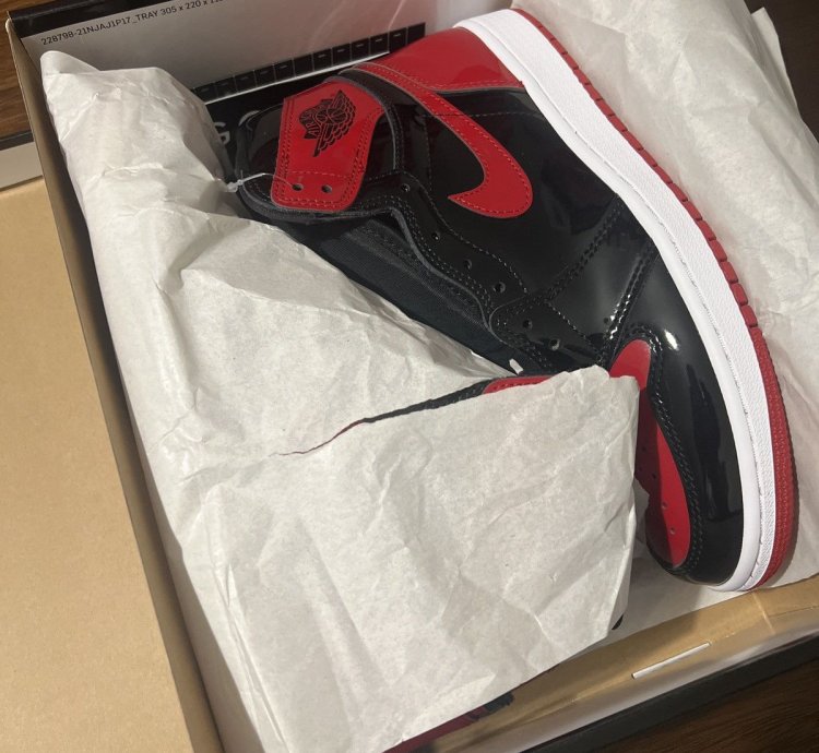 Air Jordan 1 Retro High Og Patent Bred