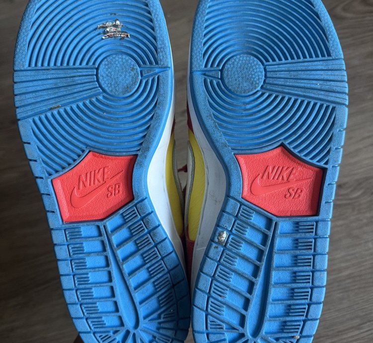 Size 9 - Nike Sb Dunk Low Bart Simpson 2022