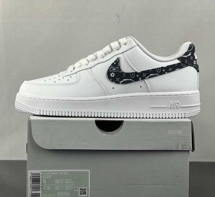 Nike Air Force 1 Low White Black Paisley
