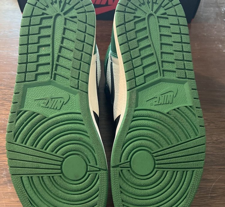 Air Jordan 1 Retro High Og Pine Green