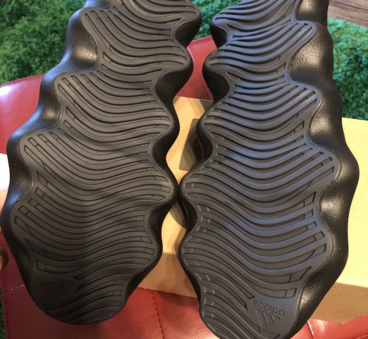 Dark Slate Yeezy 450