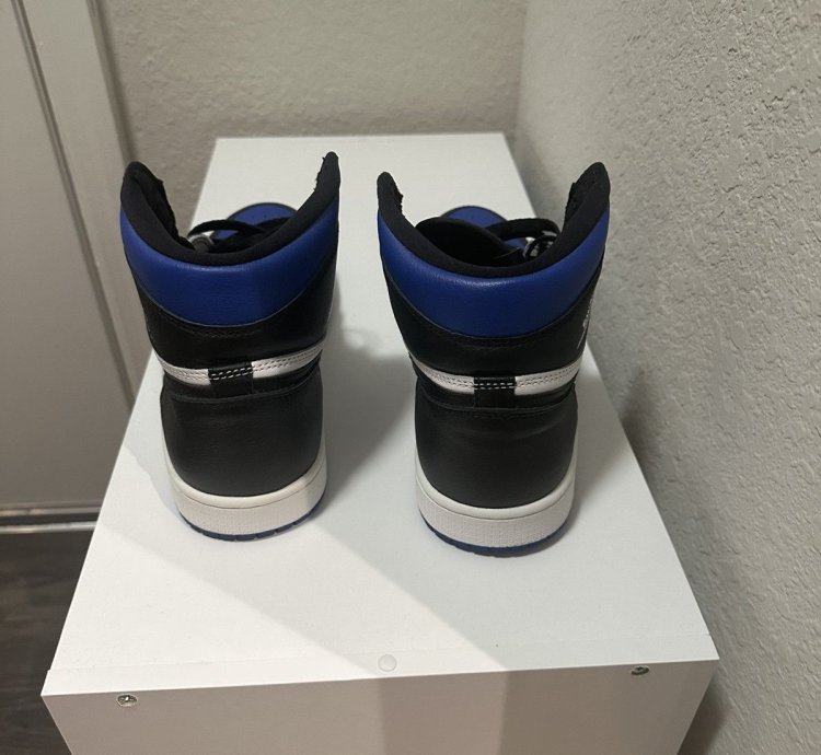 Air Jordan 1 Retro High Og Royal Toe