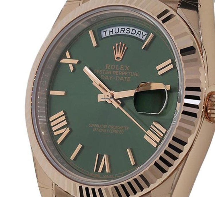 Rolex Day-date 40 228235 18k Rose Gold Olive Green Roman Dial 40 Mm