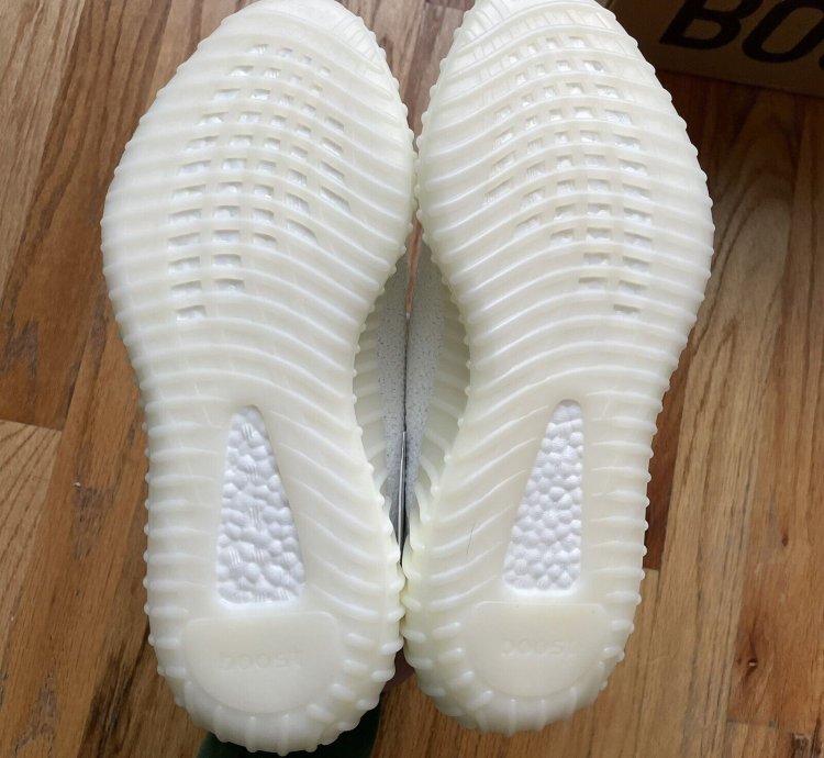 Ds Adidas Yeezy Boost 350 V2 Cream Triple Core White Sz 9 5