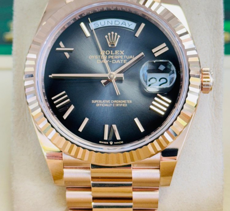 Rolex Day-date 40 228235 18k Rose Gold President Slate Ombre Roman Dial Box And Papers Unworn