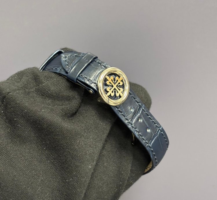 Patek Philippe Complications 5231g-001