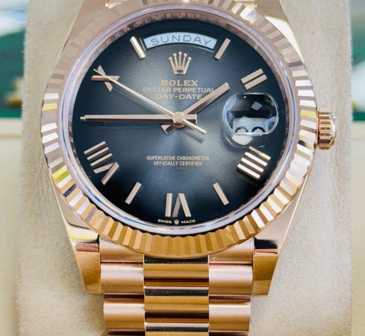 Rolex Day-date 40 228235 18k Rose Gold President Slate Ombre Roman Dial Box And Papers Unworn