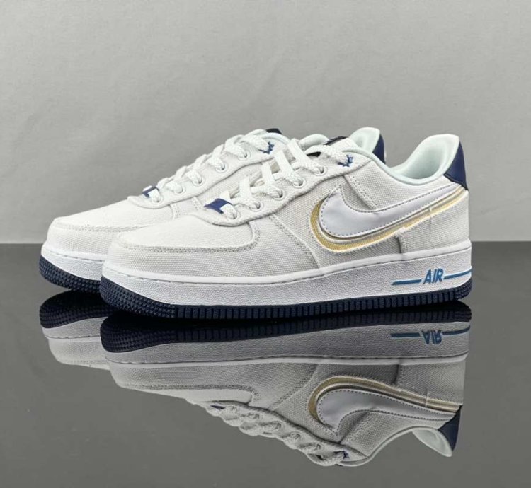 Nike Air Force 1 Premium white Fossil