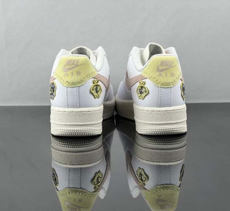 Nike Air Force 1 Se flower Power
