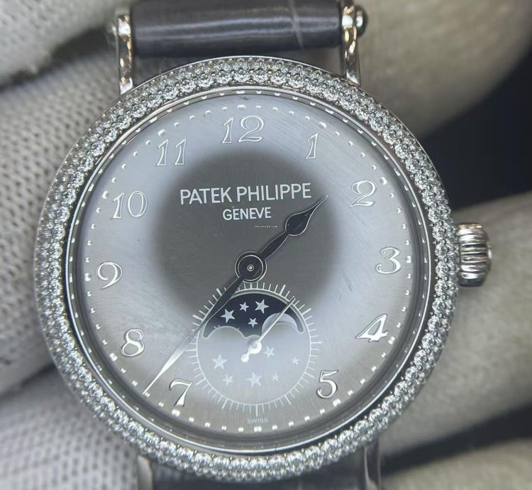 Patek Philippe Complications 7121 200g