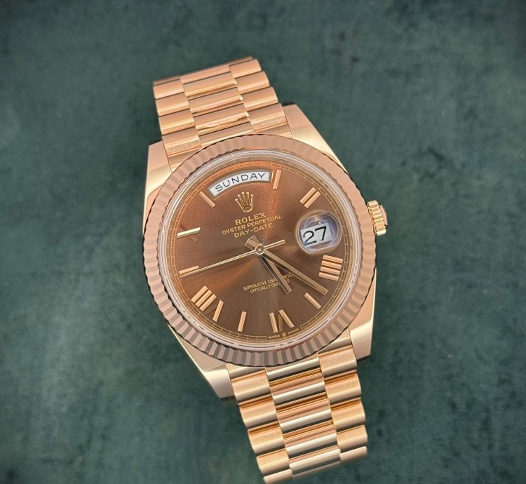 Rolex Day-date 40 228235 2025 40mm Everrose Presendial Bracelet Chocolate Dial Arabic Numerals Unworn Box Papers