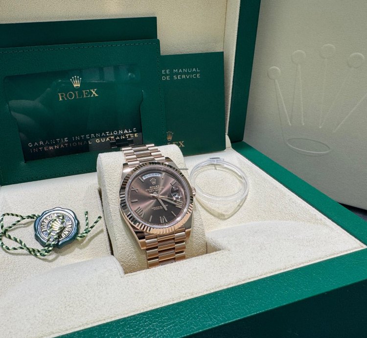 Rolex Day-date 40 228235 2025 40mm Everrose Presendial Bracelet Chocolate Dial Arabic Numerals Unworn Box Papers