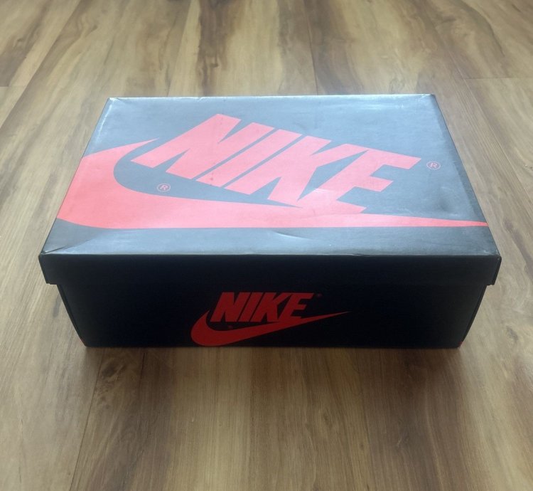 Air Jordan 1 Rookie Of The Year Size 12 Men