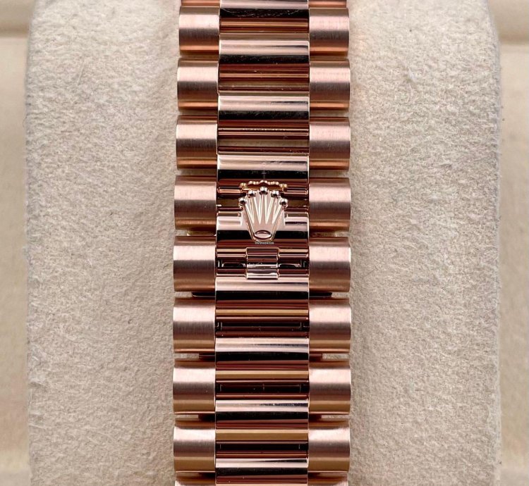 Rolex Day-date 40 228235 40mm Rose Gold Chocolate Baguette Dial Unworn 2024