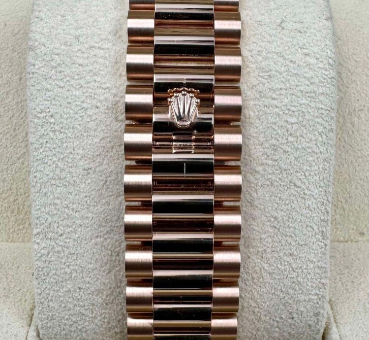 Rolex Day-date 40 228235 40mm Rose Gold Chocolate Roman Dial Unworn 2024