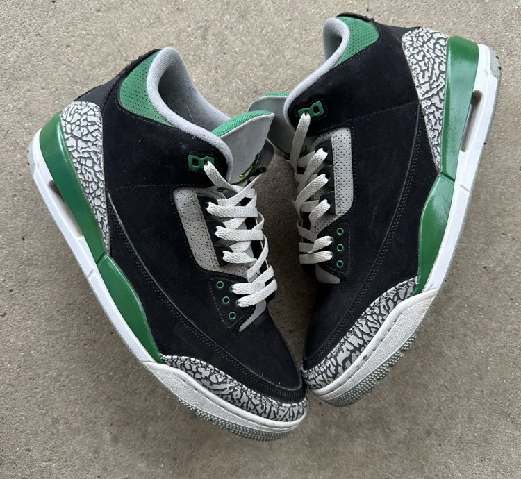 Air Jordan 3 Retro Pine Green Size 13