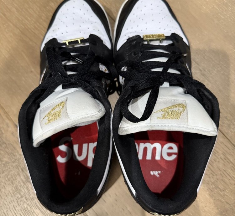 Supreme Nike Sb Dunk Low Og
