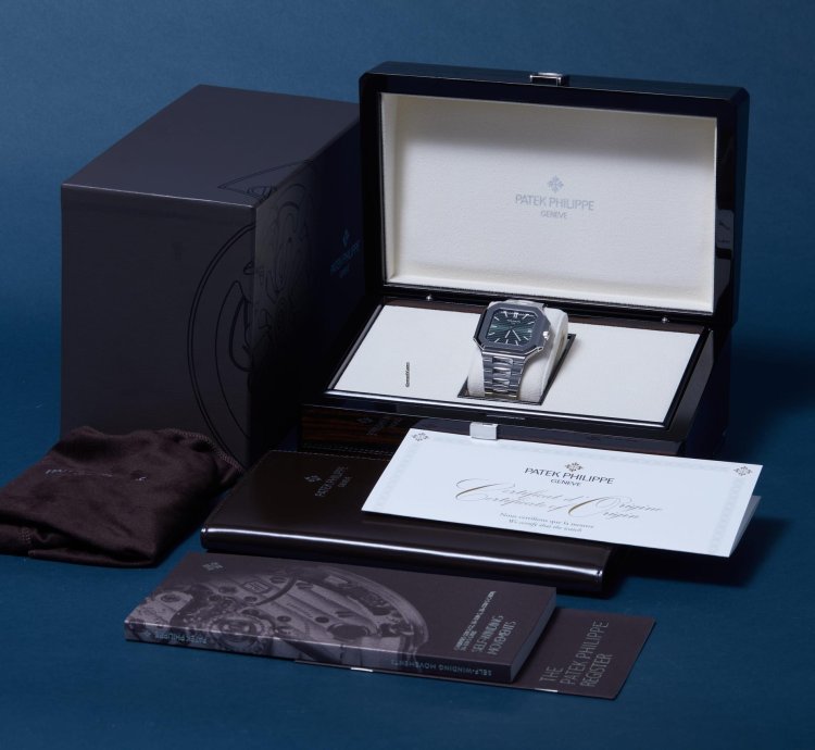Patek Philippe Cubitus 5821 1a-001 Green - Box Papers - New Model - 2024
