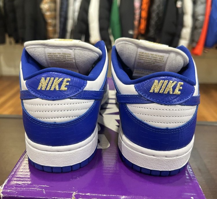 Supreme Nike Sb Dunk Low Stars Hyper Royal
