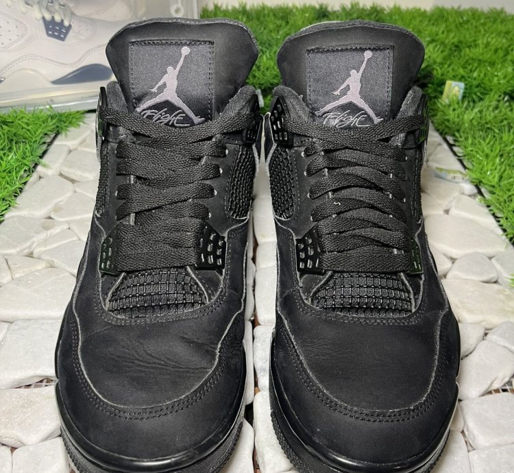 Air Jordan 4 Black Cat