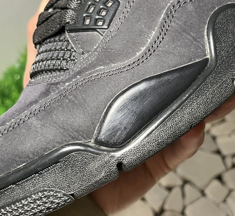 Air Jordan 4 Black Cat