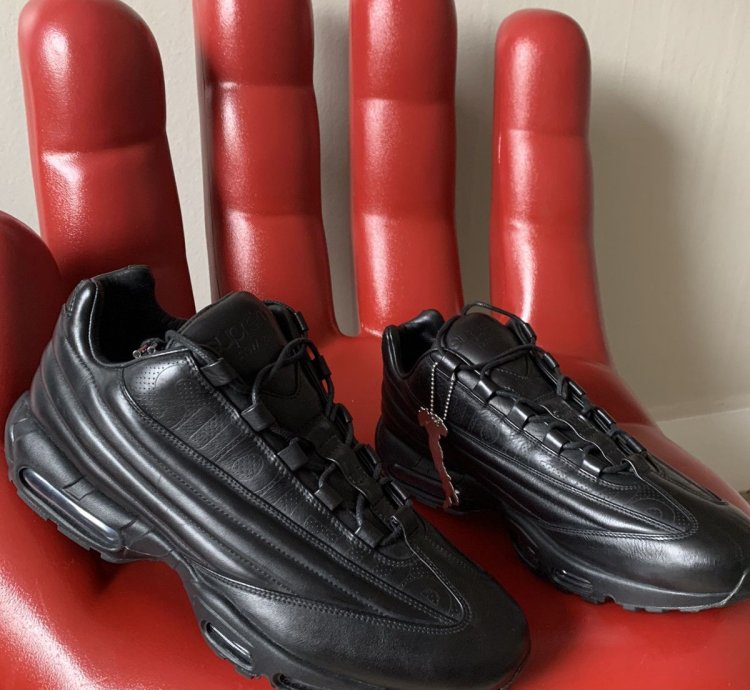 Ultra Rare Supreme Nike Air Max 95 Lux Black