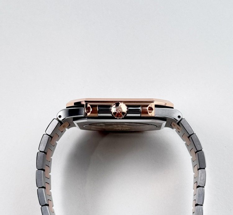 Patek Philippe Cubitus 5821 1ar-001 Stainless Steel Rose Gold Blue Dial 2025