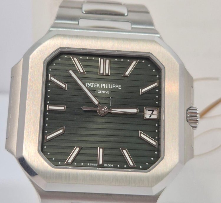 Patek Philippe Cubitus Green Dial 45mm Autom Tico Completo