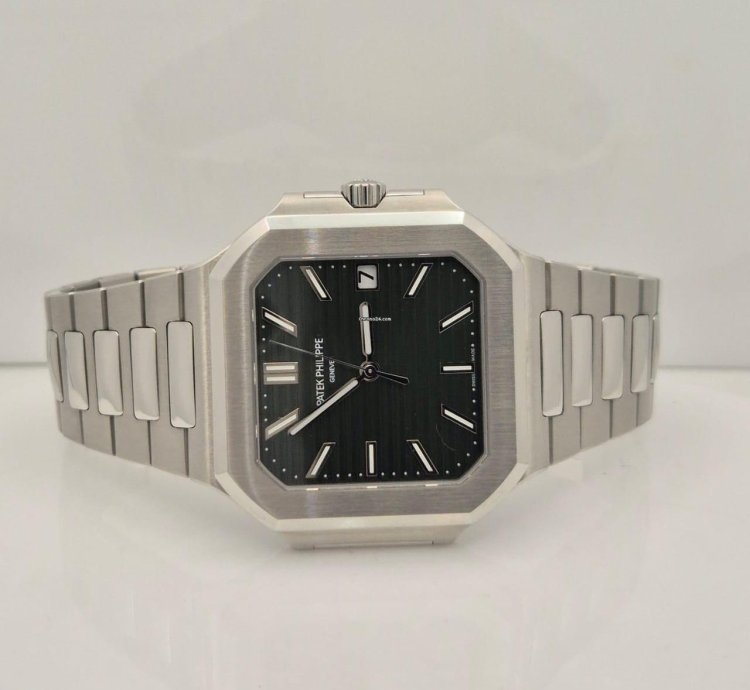 Patek Philippe Cubitus Green Dial 45mm Autom Tico Completo