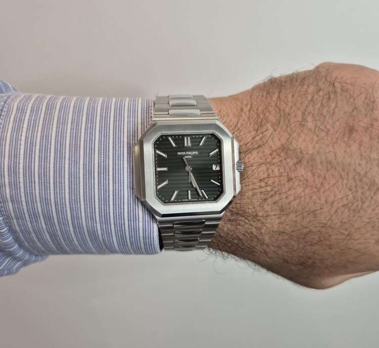 Patek Philippe Cubitus Green Dial 45mm Autom Tico Completo