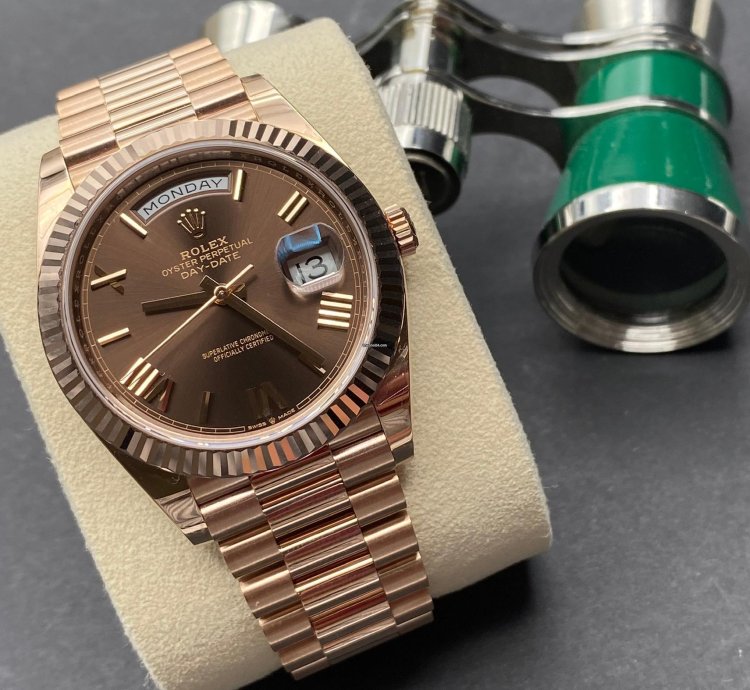 Rolex Day-date 40 228235 Choco Roman Dial