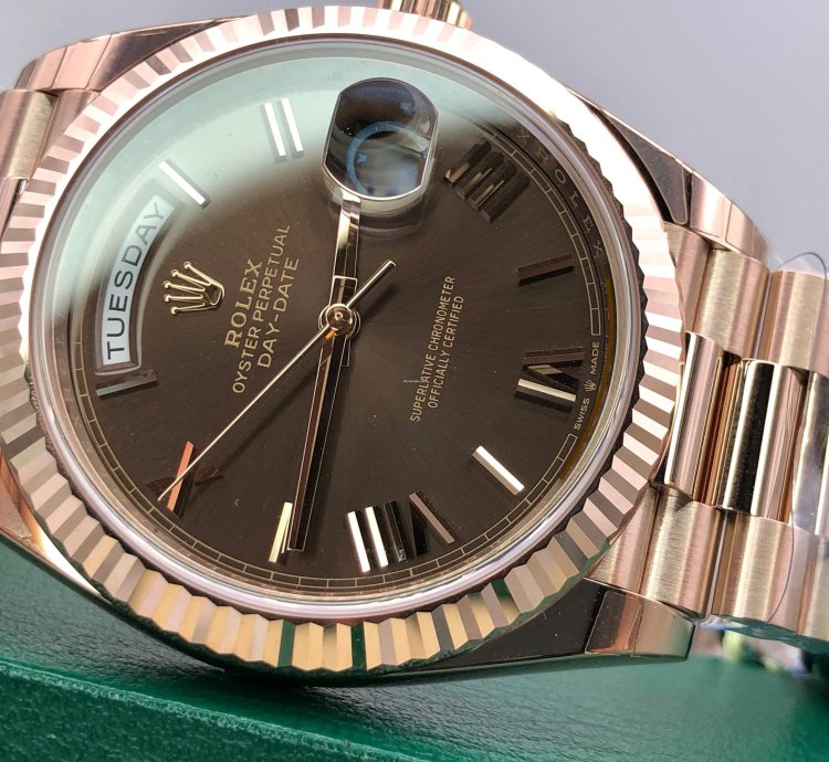 Rolex Day-date 40 228235 Choco Roman Dial