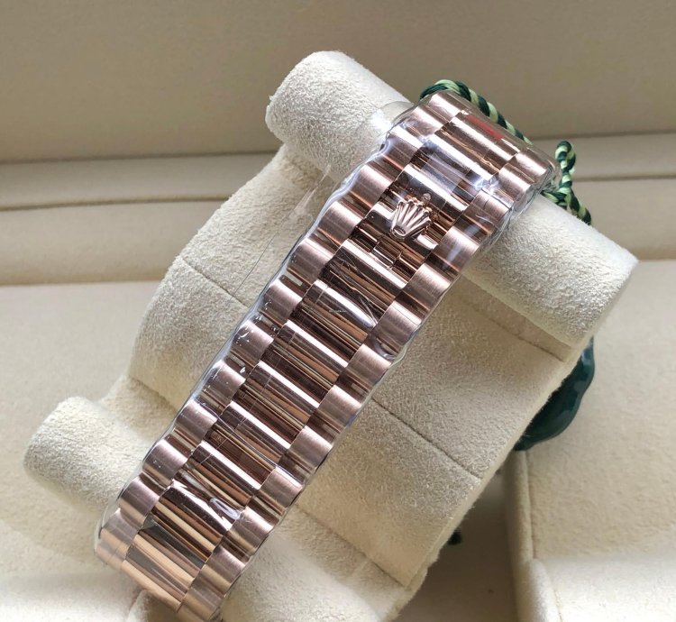 Rolex Day-date 40 228235 Choco Roman Dial