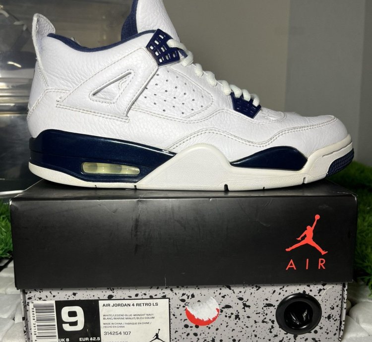 Air Jordan 4 Columbia