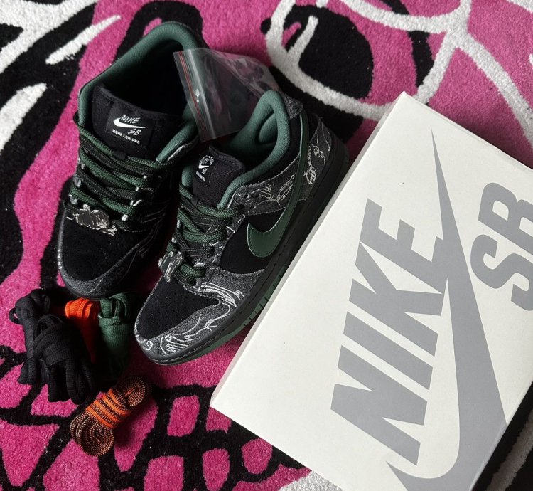 There Nike Sb Dunk Low