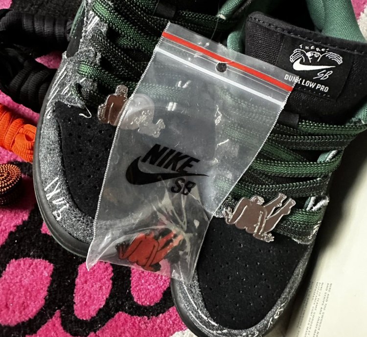 There Nike Sb Dunk Low