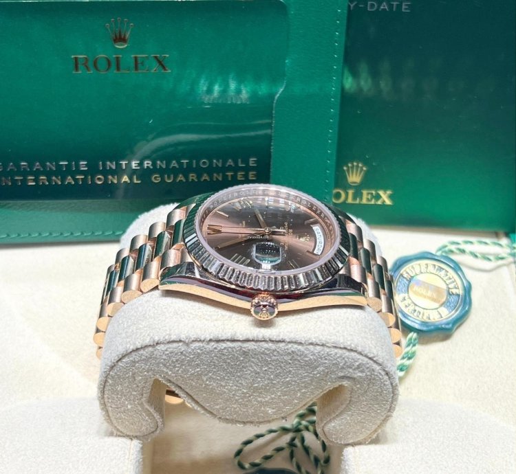 Rolex Day-date 40 228235 Day-date 40mm Chocolate Roman Dial Presidential