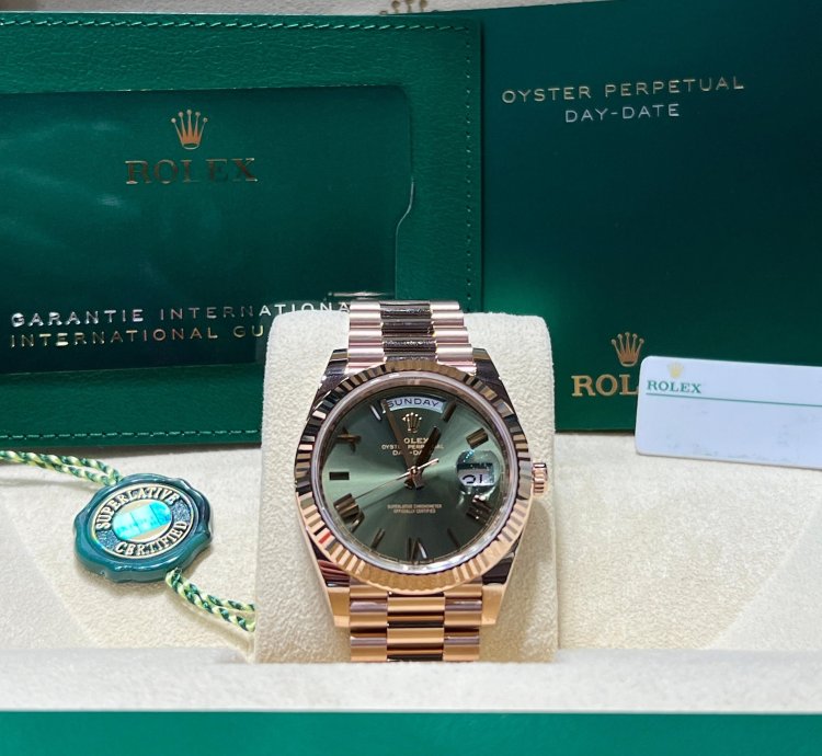 Rolex Day-date 40 228235 Day-date 40mm Rose Gold Olive Green Roman Dial Presidential