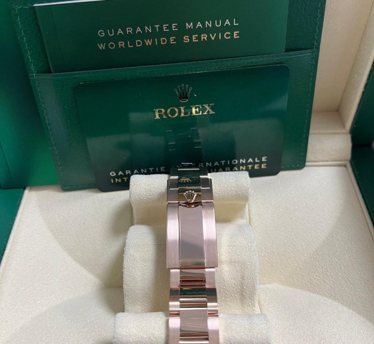 Rolex Daytona Black And Sundust Index Dial Oyster Bracelet 126505