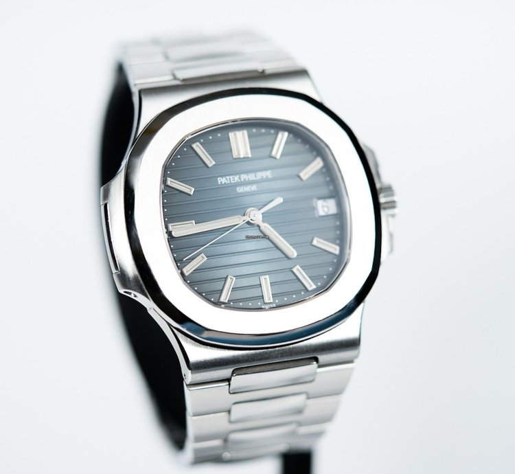 Patek Philippe Full Set Serviced Unpolished Cheapest Worldwide Nautilus 5800 1a Blue Dial
