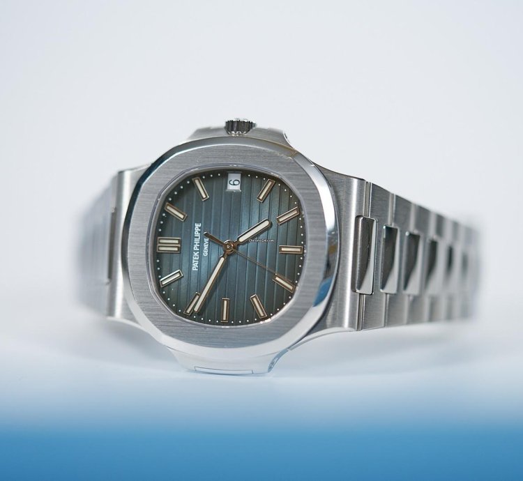 Patek Philippe Full Set Serviced Unpolished Cheapest Worldwide Nautilus 5800 1a Blue Dial