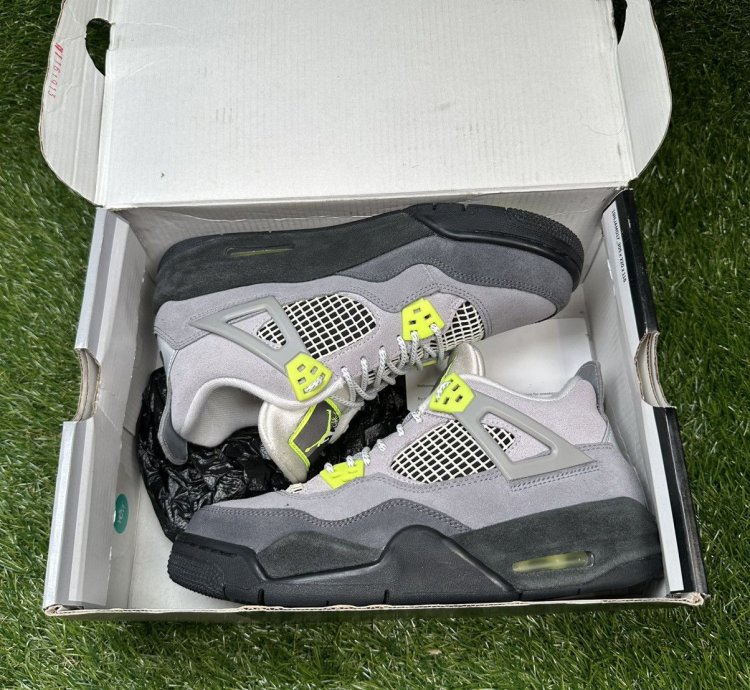 Air Jordan 4 Gs Neon 95