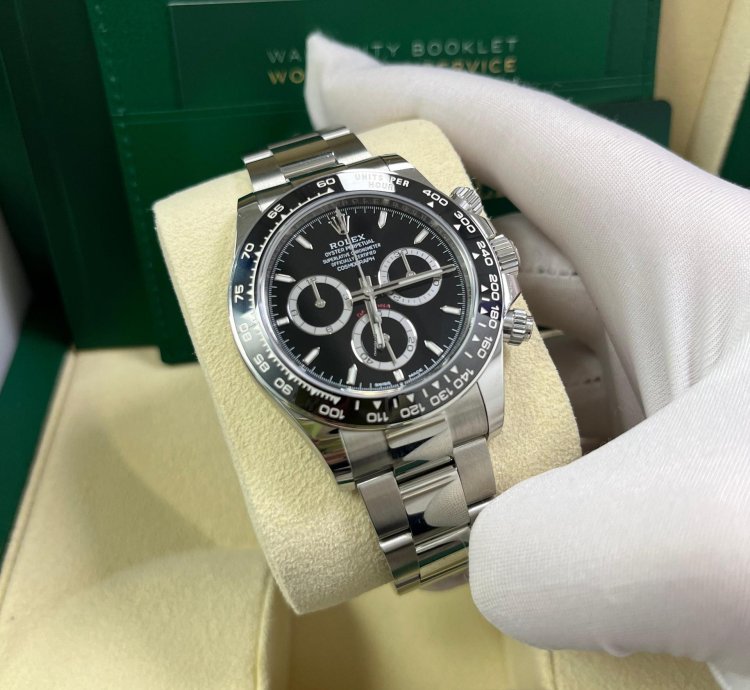 Rolex Daytona Black Cerachrom Bezel Black Index Dial Oyster Bracelet 126500ln