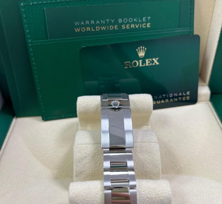 Rolex Daytona Black Cerachrom Bezel Black Index Dial Oyster Bracelet 126500ln