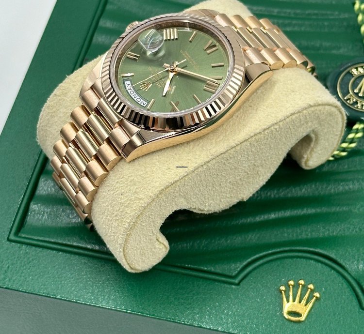 Rolex Day-date 40 228235 Green Roman Dial Rose Gold President