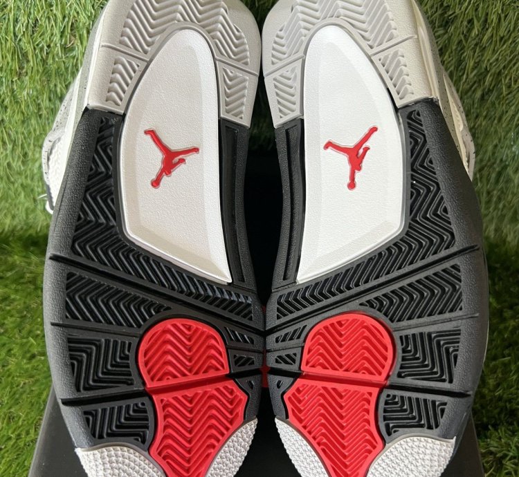 Air Jordan 4 Reimagined White Cement Gs
